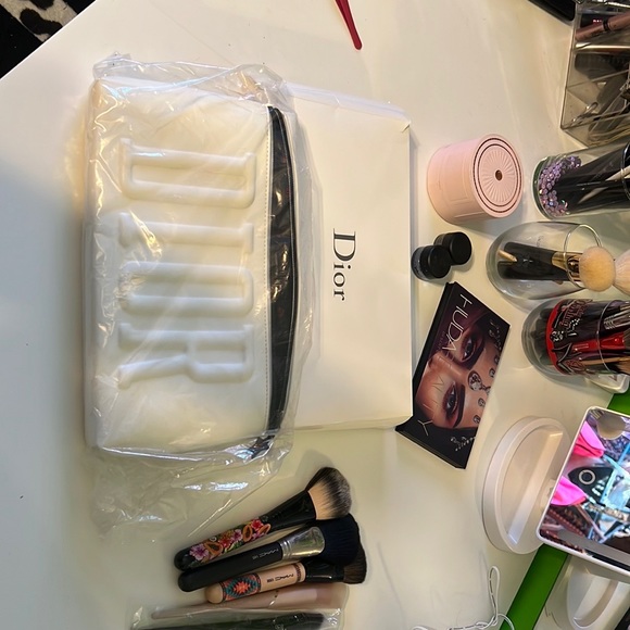 Dior make up bag - Picture 3 of 5